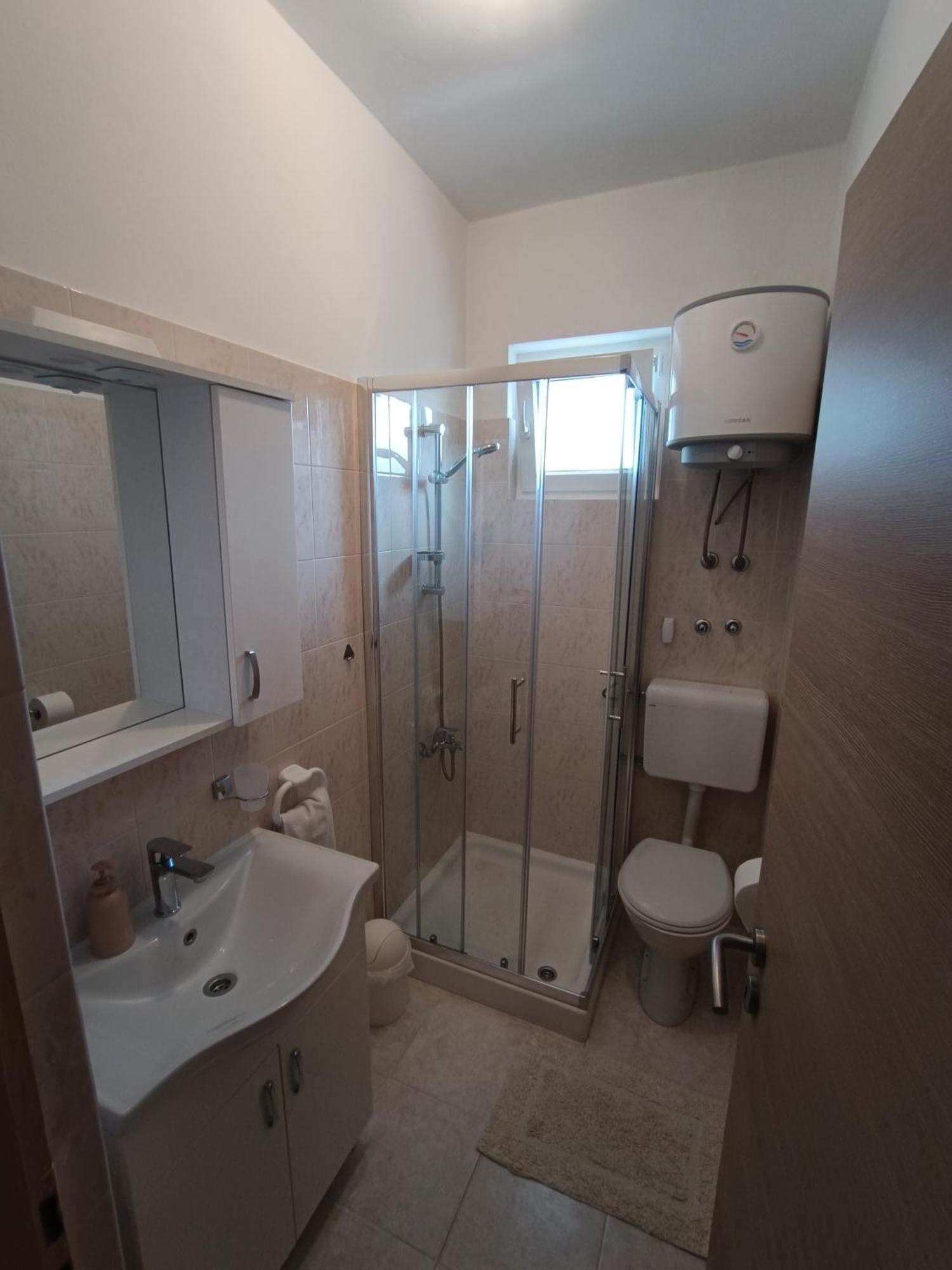 Sobe Lea Hotell Sukošan Exteriör bild